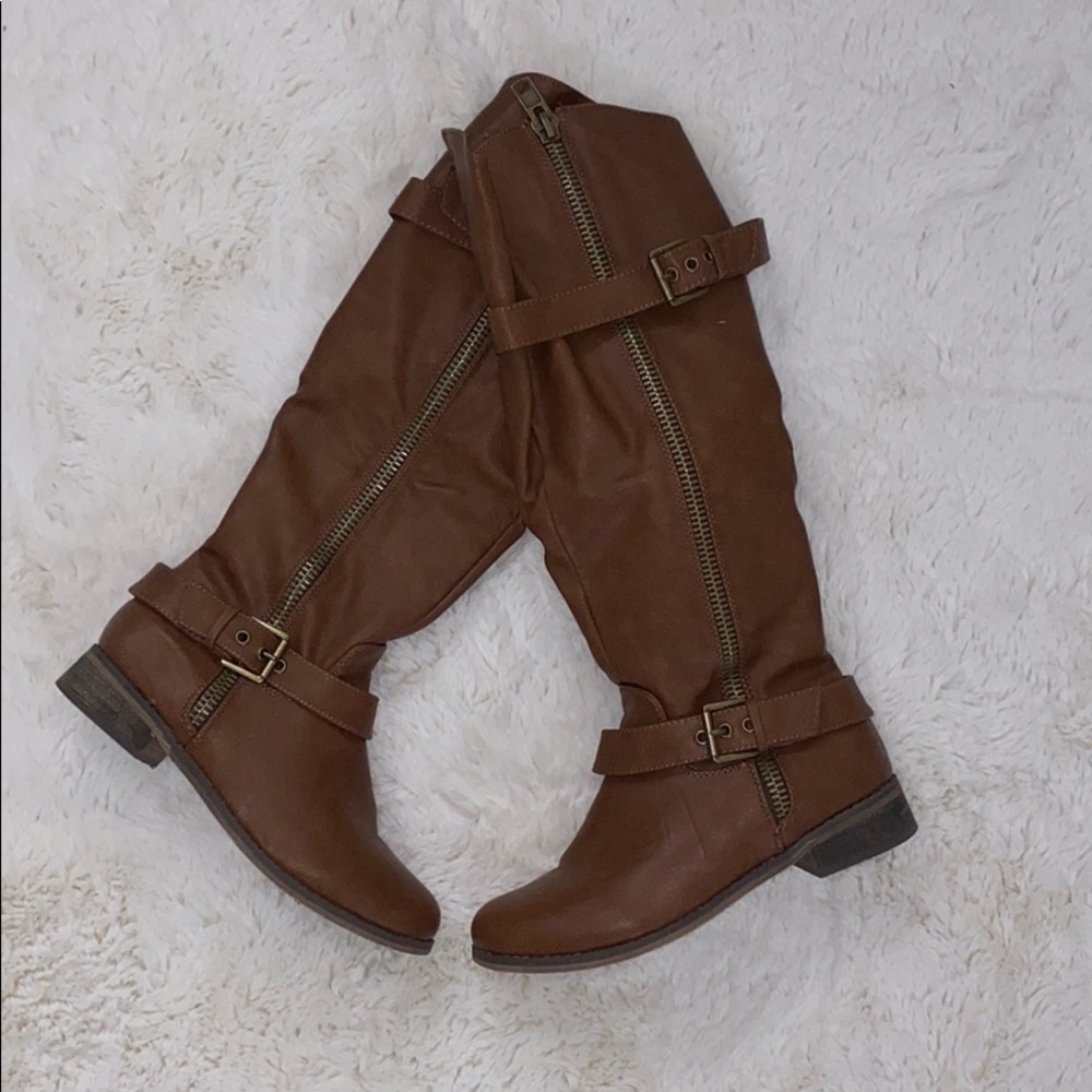 Leather boots
